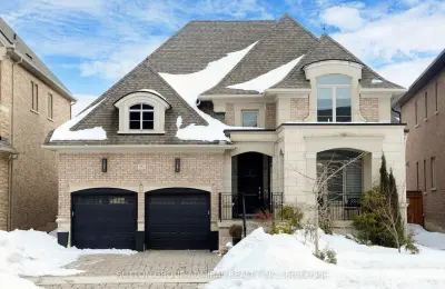 Luxury Bungalow in Kleinburg | 3+2 Beds | Stunning Upgrades | $1,995,000