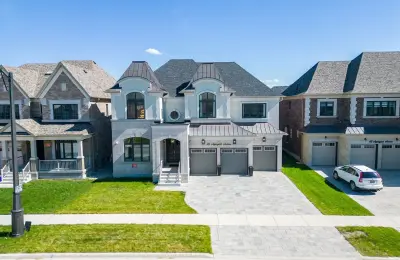 Luxurious 5-Bedroom Designer Home in Kleinburg - 49 Appleyard Avenue