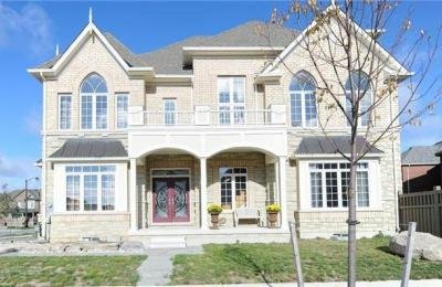 Luxurious 4-Bedroom Family Retreat in Kleinburg’s Prestigious Community - 61 Pelee Avenue